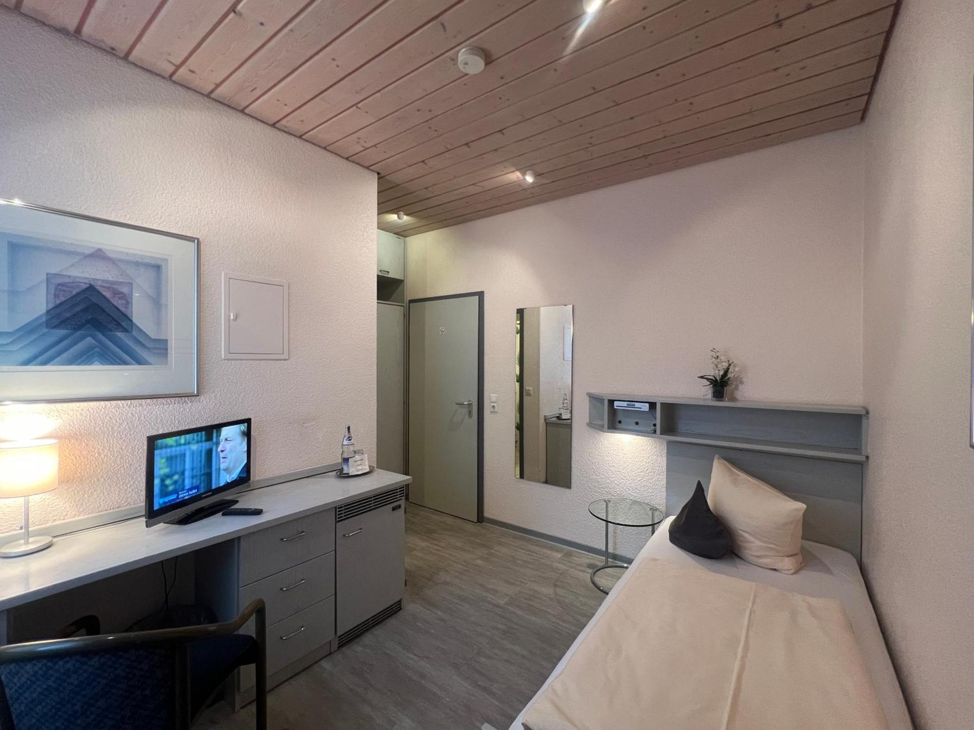 Hotel Cronberger Hof Ladenburg Ngoại thất bức ảnh